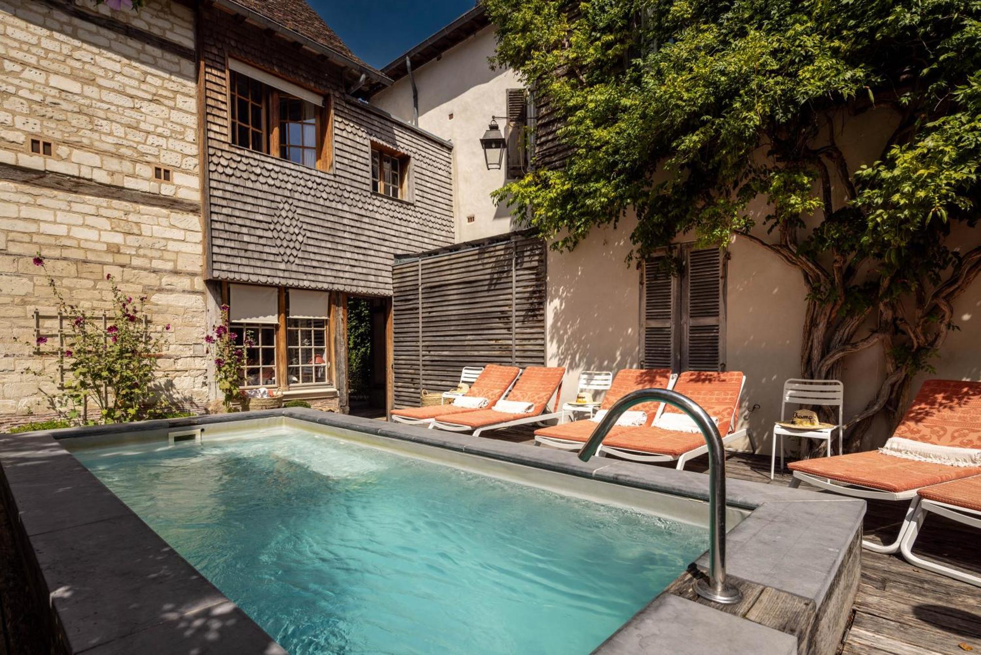 La Maison De Rhodes Hotel & Spa Troyes Bagian luar foto