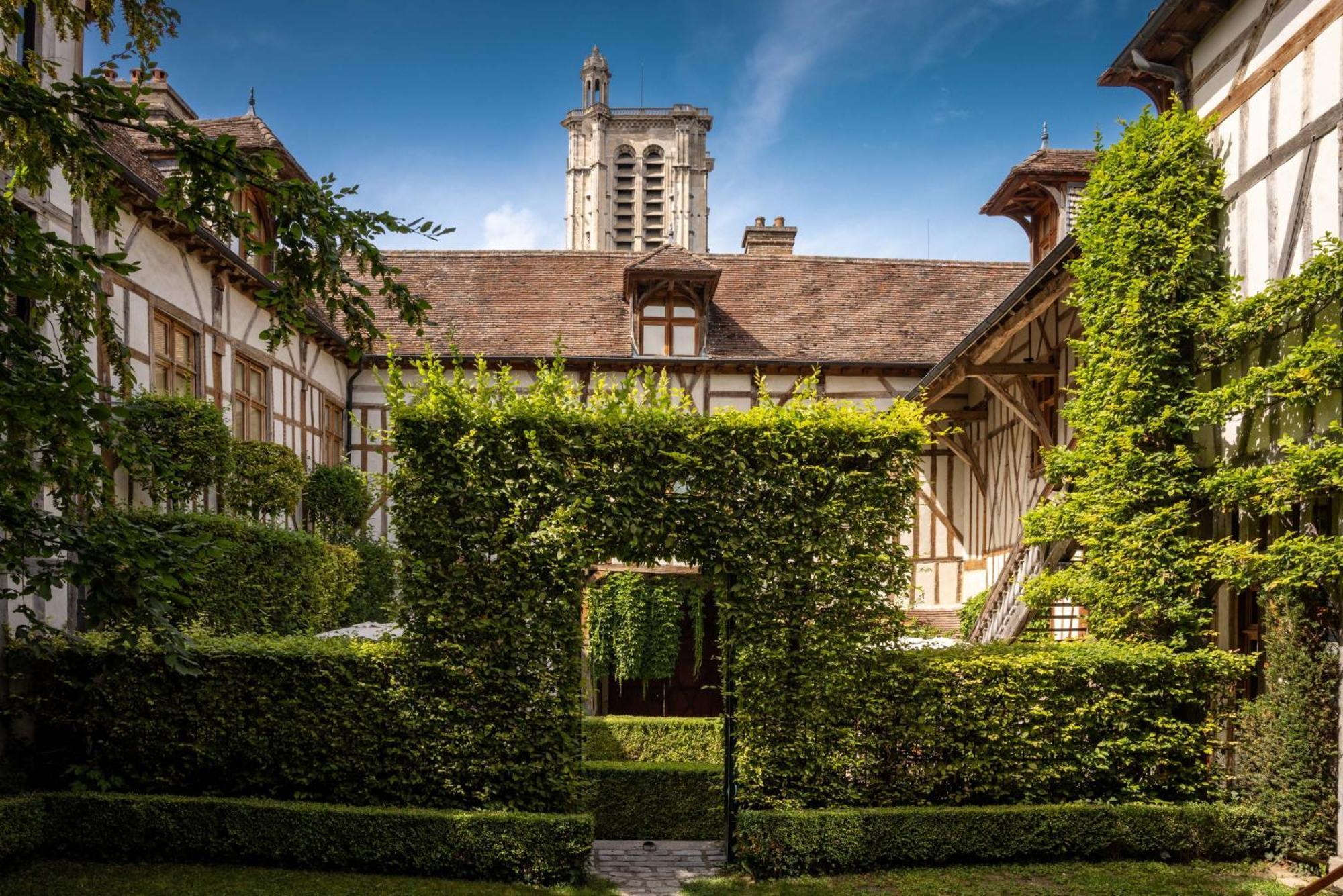 La Maison De Rhodes Hotel & Spa Troyes Bagian luar foto