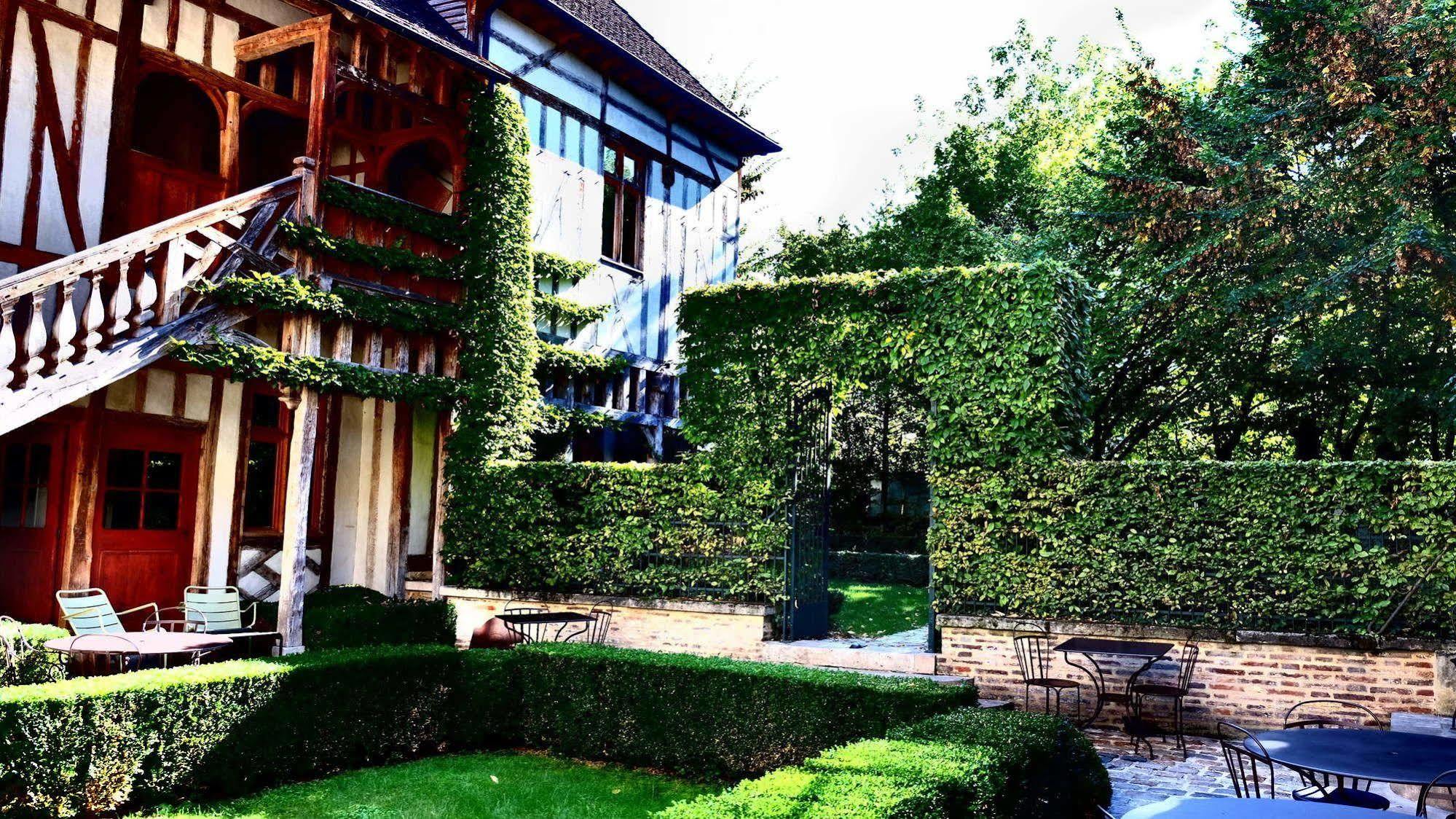 La Maison De Rhodes Hotel & Spa Troyes Bagian luar foto